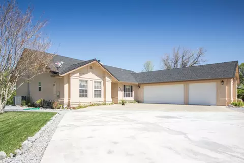 4329 Pintail Dr, Redding, CA 96001 photo 1