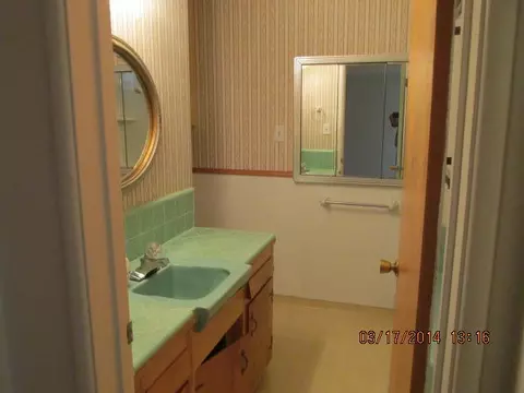 2014 Sycamore Dr, Redding, CA 96001 photo 12