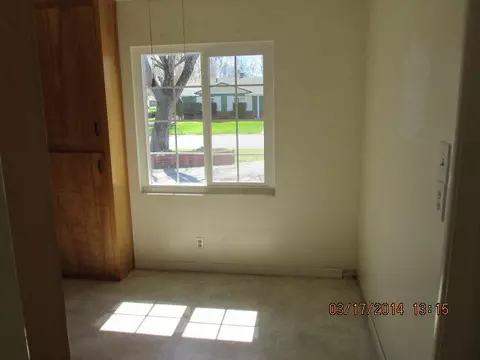 2014 Sycamore Dr, Redding, CA 96001 photo 8