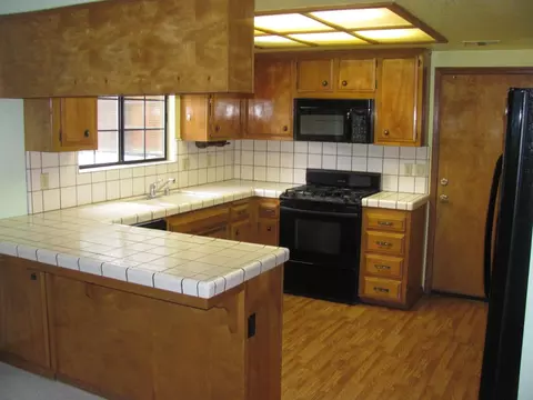 2000 Wicklow St, Redding, CA 96001 photo 2