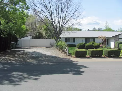 2000 Wicklow St, Redding, CA 96001 photo 17