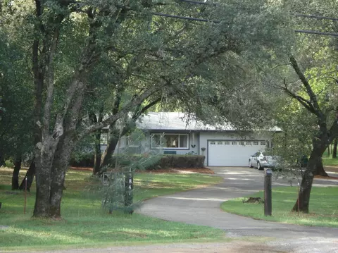 13841 Bear Mountain Rd, Redding, CA 96003 photo 1