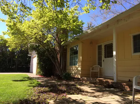 4952 Alta Camino Dr, Redding, CA 96002 photo 2