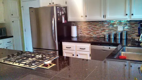 2068 Winchester, Redding, CA 96001 photo 6