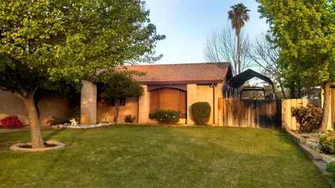 2068 Winchester, Redding, CA 96001 photo 2