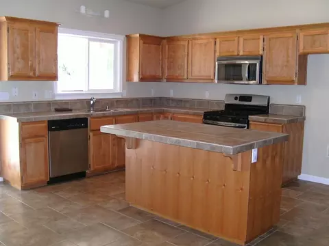 4515 Cerro Ln, Redding, CA 96001 photo 3
