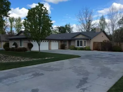 4515 Cerro Ln, Redding, CA 96001 photo 1