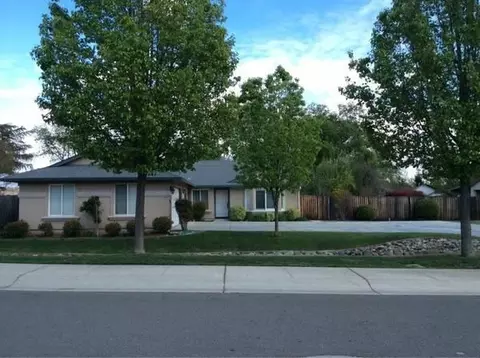 4515 Cerro Ln, Redding, CA 96001 photo 2