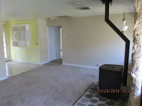814 Locust St, Red Bluff, CA 96080 photo 2