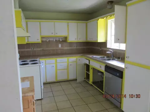 814 Locust St, Red Bluff, CA 96080 photo 7