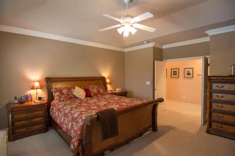 2240 Dream St, Redding, CA 96001 photo 19
