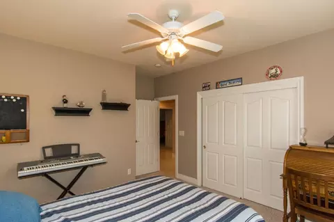 2240 Dream St, Redding, CA 96001 photo 30