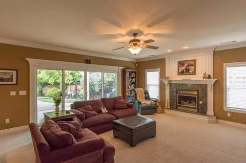 2240 Dream St, Redding, CA 96001 photo 12