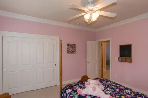 2240 Dream St, Redding, CA 96001 photo 28