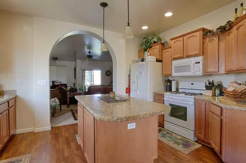 4744 Squirrel Run Ct, Redding, CA 96002 photo 11