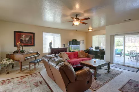 4744 Squirrel Run Ct, Redding, CA 96002 photo 13