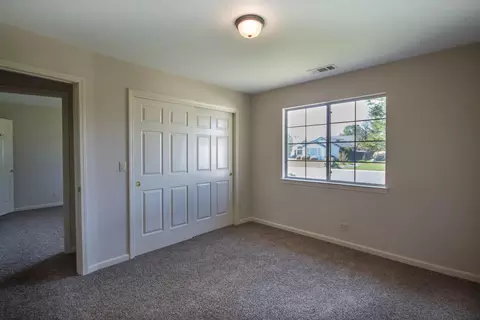 3140 Sunglow Dr, Redding, CA 96001 photo 14