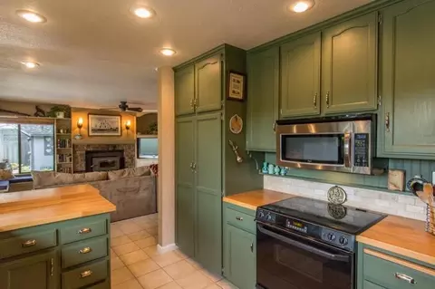 3873 Wasatch Dr, Redding, CA 96001 photo 10
