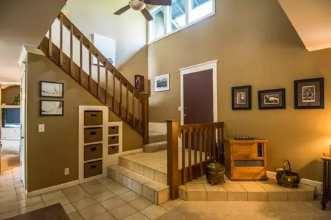 3873 Wasatch Dr, Redding, CA 96001 photo 3