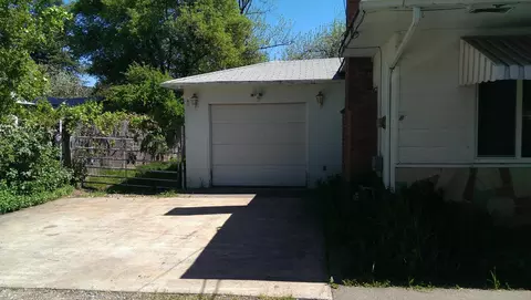 5521 Elm Ln, Redding, CA 96001 photo 3