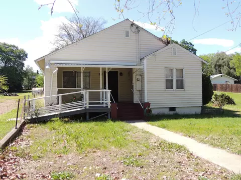 2248 Waldon St, Redding, CA 96001 photo 1