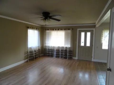 2053 Neptune, Redding, CA 96002 photo 4