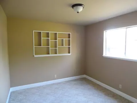 2053 Neptune, Redding, CA 96002 photo 8