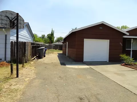 2053 Neptune, Redding, CA 96002 photo 12