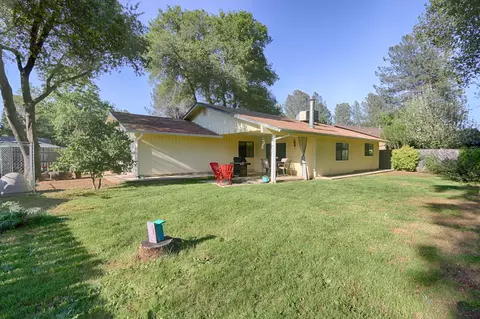 1054 Belcrest Dr, Redding, CA 96003 photo 11