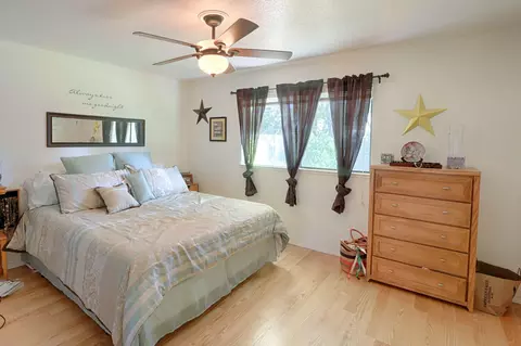 1054 Belcrest Dr, Redding, CA 96003 photo 8