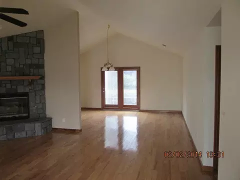 2207 Hope Ln, Redding, CA 96003 photo 2