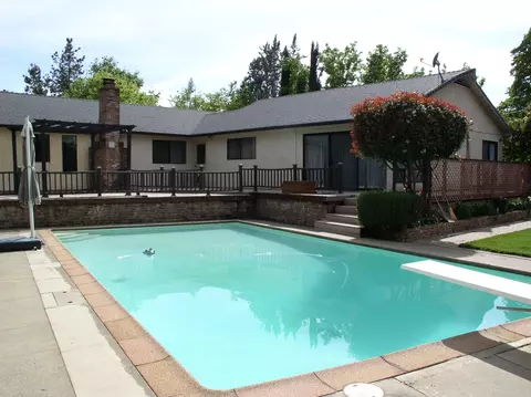 1430 Carter Way, Redding, CA 96002 photo 2