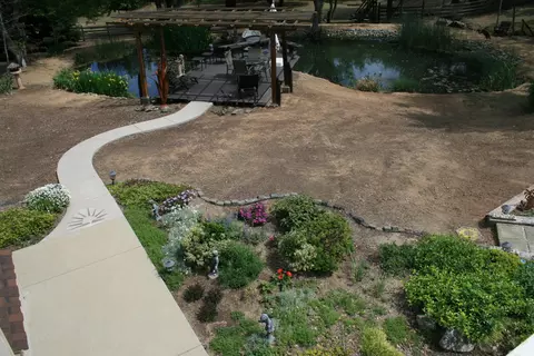 10193 Victoria Dr, Redding, CA 96001 photo 2