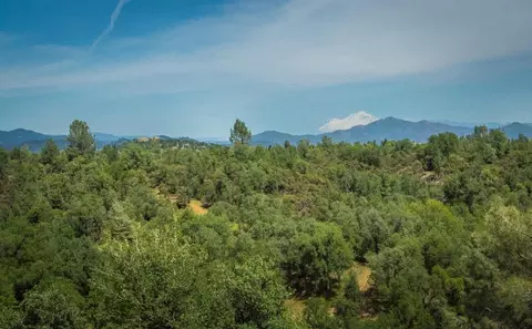 4010 Winter Green Ct, Redding, CA 96001 photo 6