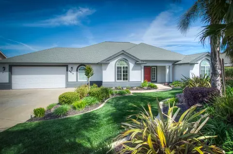 4010 Winter Green Ct, Redding, CA 96001 photo 1