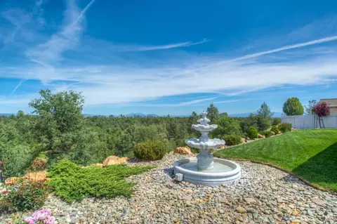 4010 Winter Green Ct, Redding, CA 96001 photo 8