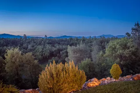 4010 Winter Green Ct, Redding, CA 96001 photo 2