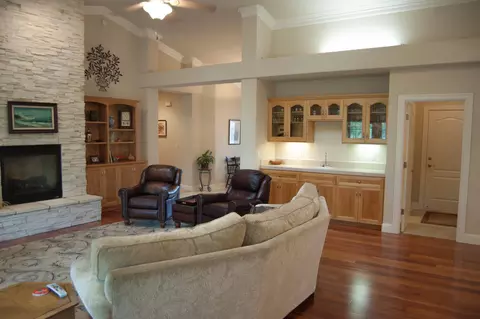 1607 Spanish Bay Dr, Redding, CA 96003 photo 6