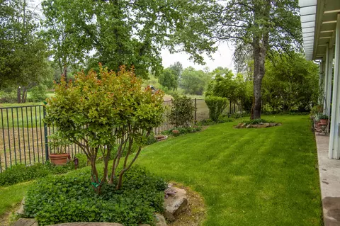 1607 Spanish Bay Dr, Redding, CA 96003 photo 18