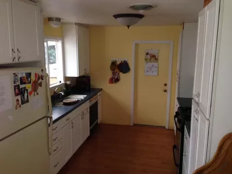 1874 Lindeena, Redding, CA 96002 photo 2