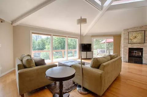 10161 Victoria Dr, Redding, CA 96001 photo 11