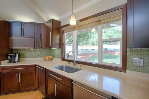 10161 Victoria Dr, Redding, CA 96001 photo 6