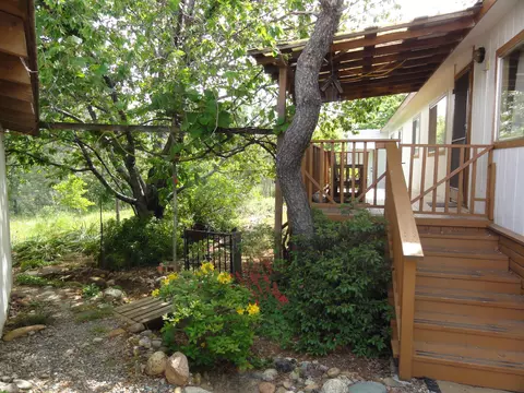 1019 Yogi Ct, Redding, CA 96003 photo 1