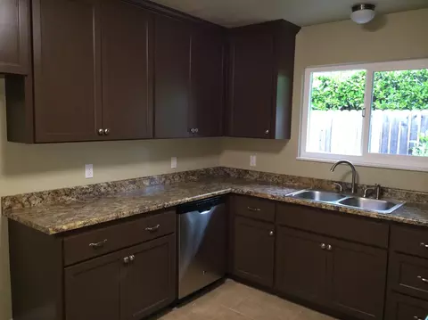 354 Ellis St, Redding, CA 96001 photo 12