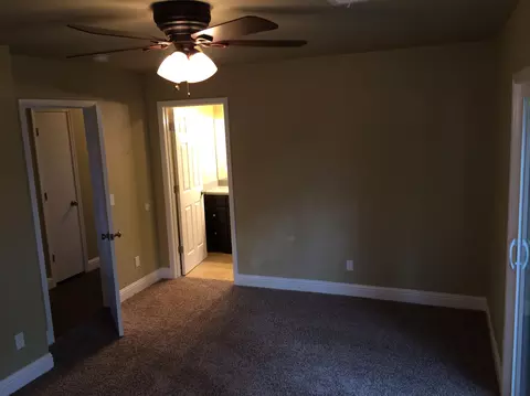 354 Ellis St, Redding, CA 96001 photo 17