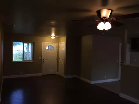 354 Ellis St, Redding, CA 96001 photo 3