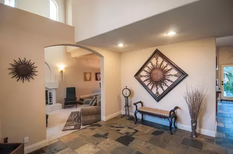 3742 Sunlight Ct, Redding, CA 96001 photo 4