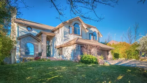 3742 Sunlight Ct, Redding, CA 96001 photo 1