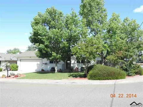 2410 Oriole Dr, Red Bluff, CA 96080 photo 1