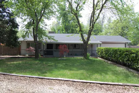 261 Branstetter Ln, Redding, CA 96001 photo 1